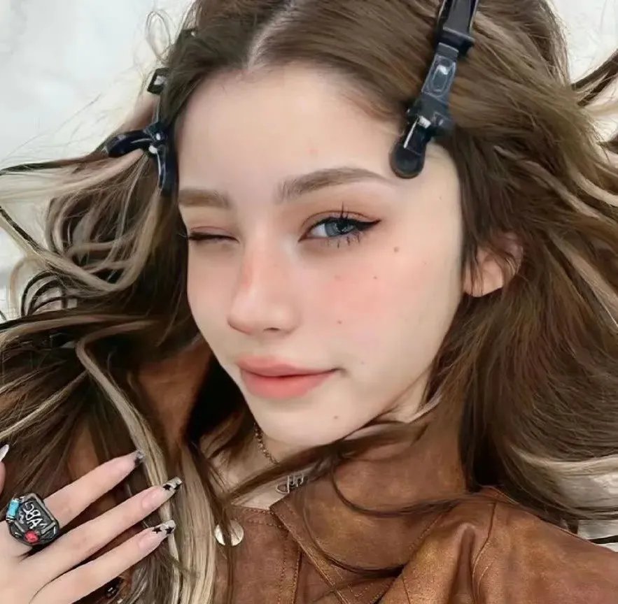 福尔摩斯小姐：失踪的侯爵